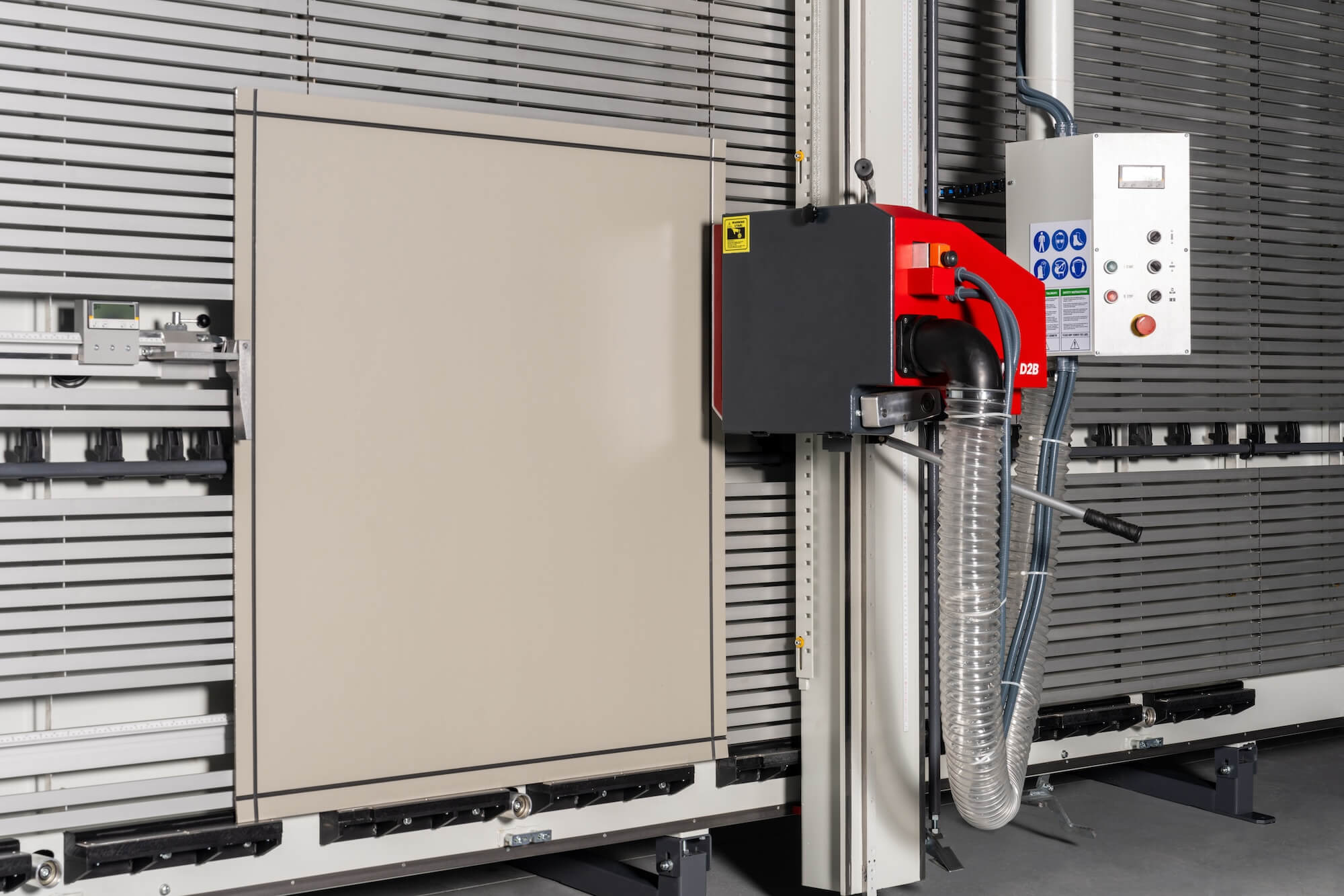 Tagli + Fresature V in verticale MAKK CPM-D2B (2024) Tagli + Fresature V in verticale MAKK CPM-D2B
