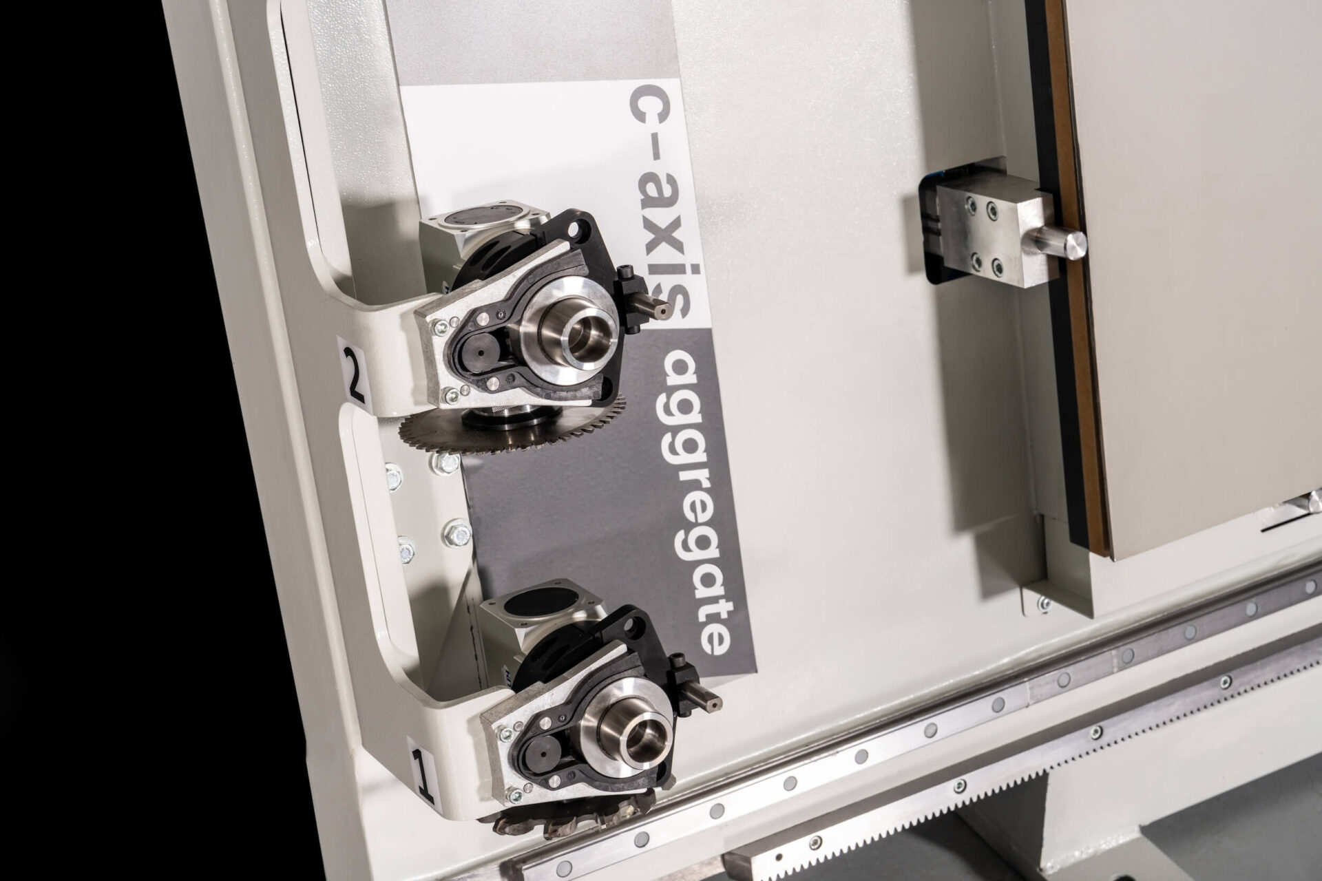 Aggregati Centro Lavoro CNC Verticale MAKK ALUTECH