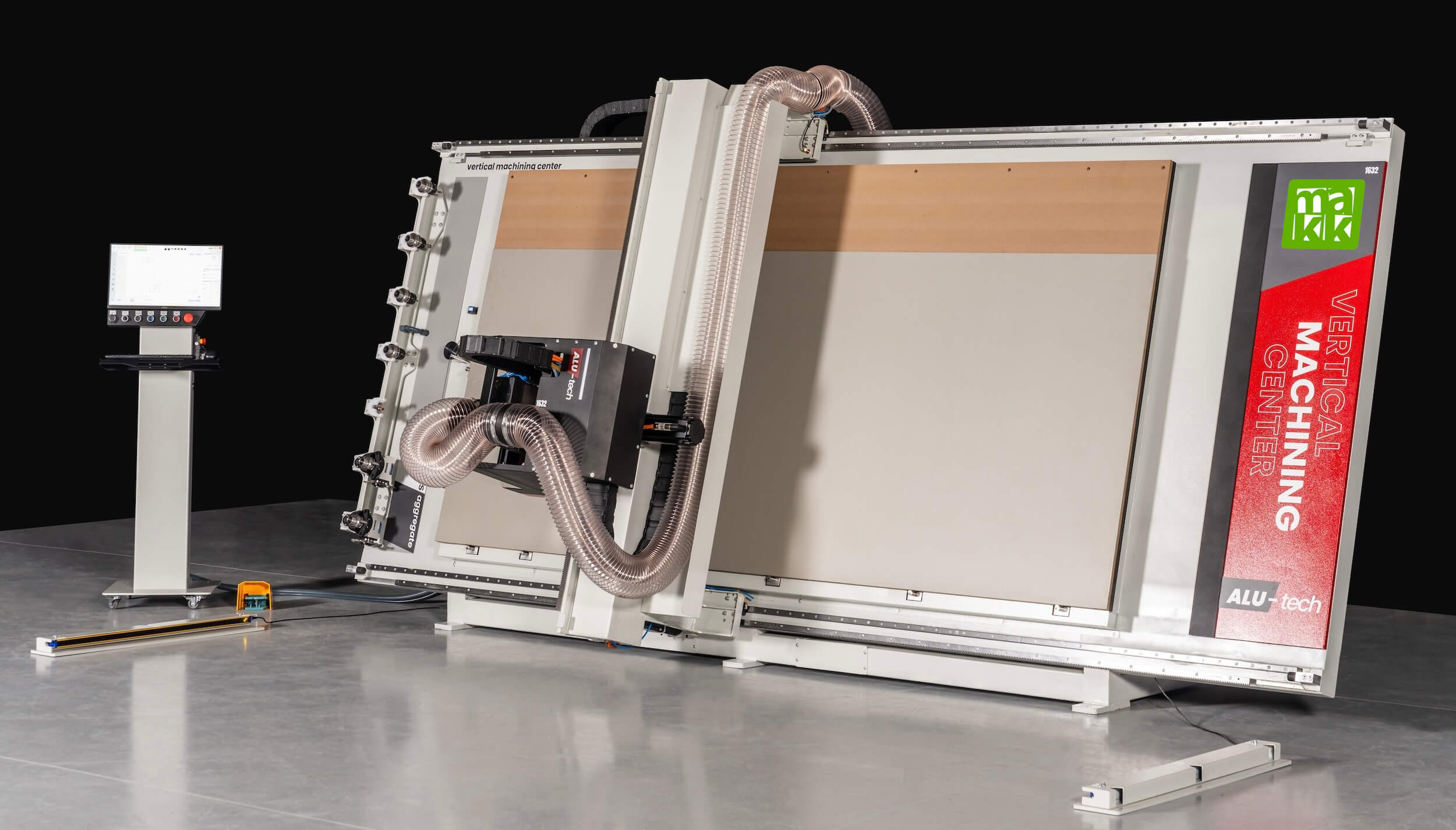 Centro Lavoro Verticale MAKK ALUTECH per pannelli ACM Alucobond Compositi - 2 2 Centro Lavoro Verticale MAKK ALUTECH per pannelli ACM Alucobond Compositi - 2 2